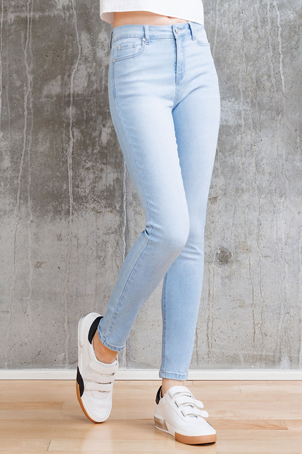 Super Stretch High Rise Skinny Jeans
