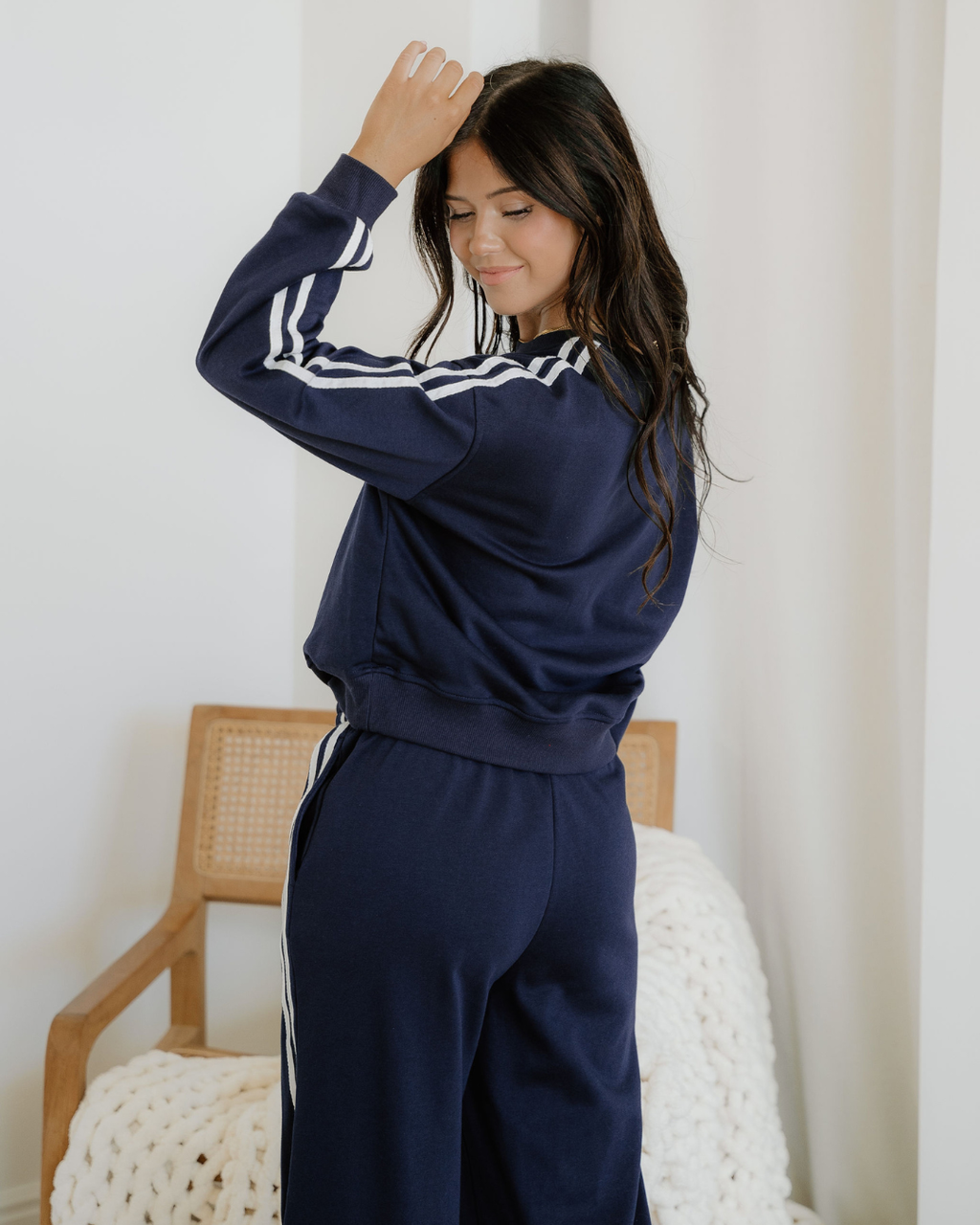 Varsity Striped Detail Crewneck Pullover Elastic Sweatpants 2pcs Outfit