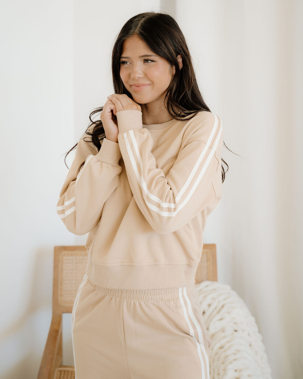 Varsity Striped Detail Crewneck Pullover Elastic Sweatpants 2pcs Outfit