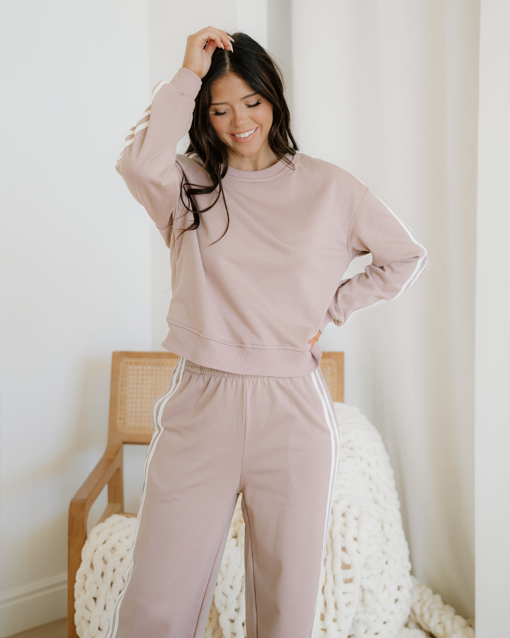 Varsity Striped Detail Crewneck Pullover Elastic Sweatpants 2pcs Outfit