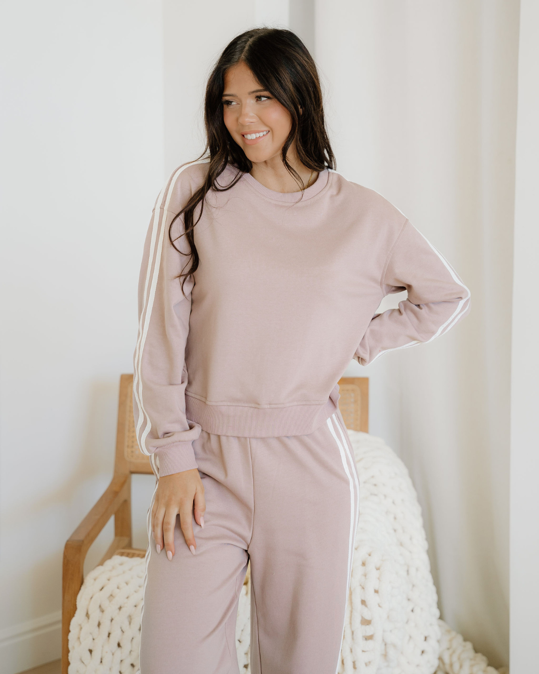 Varsity Striped Detail Crewneck Pullover Elastic Sweatpants 2pcs Outfit