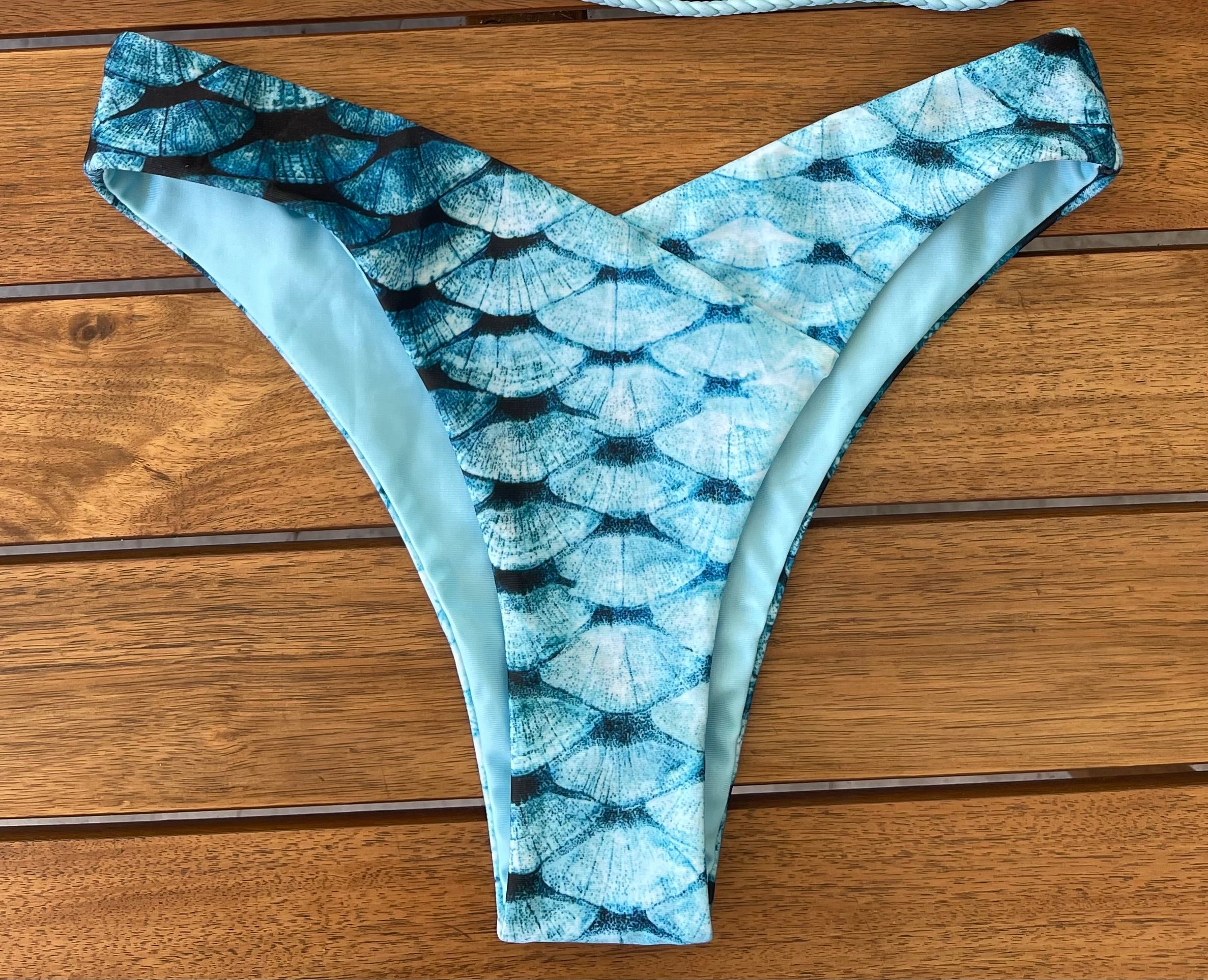 Sustainable V-Ola bottoms