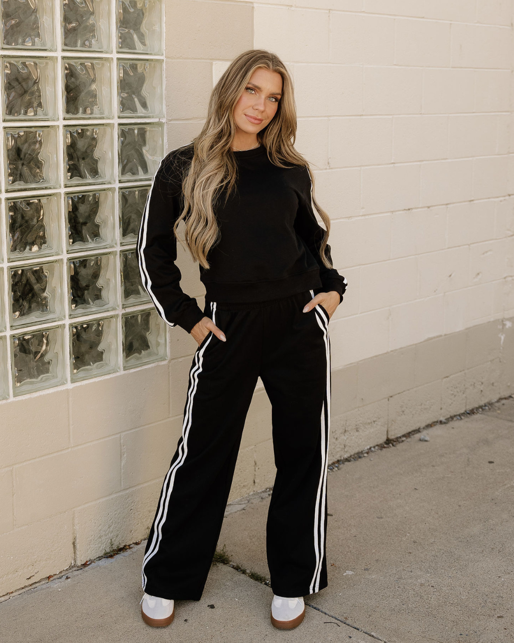 Varsity Striped Detail Crewneck Pullover Elastic Sweatpants 2pcs Outfit