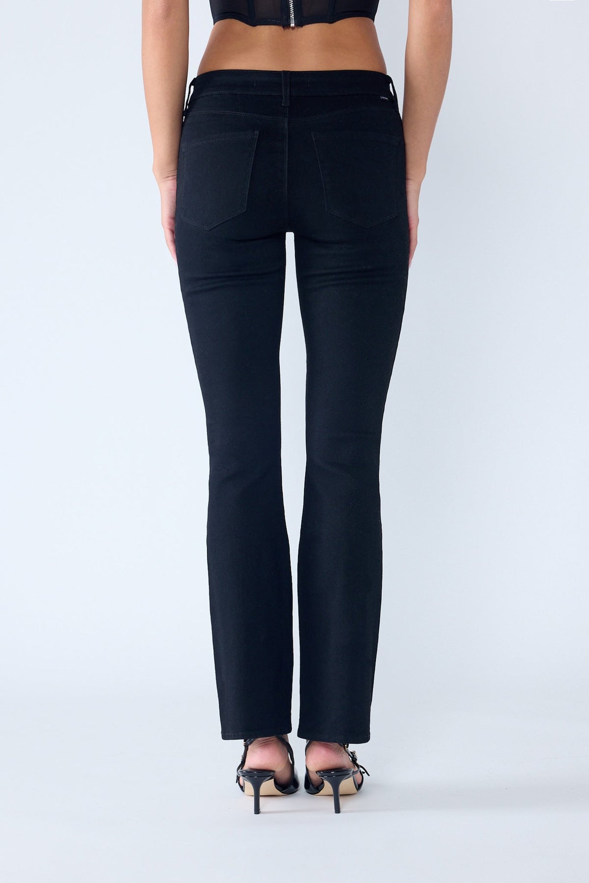 Mid Rise Tacking Detailed Bootcut Jeans