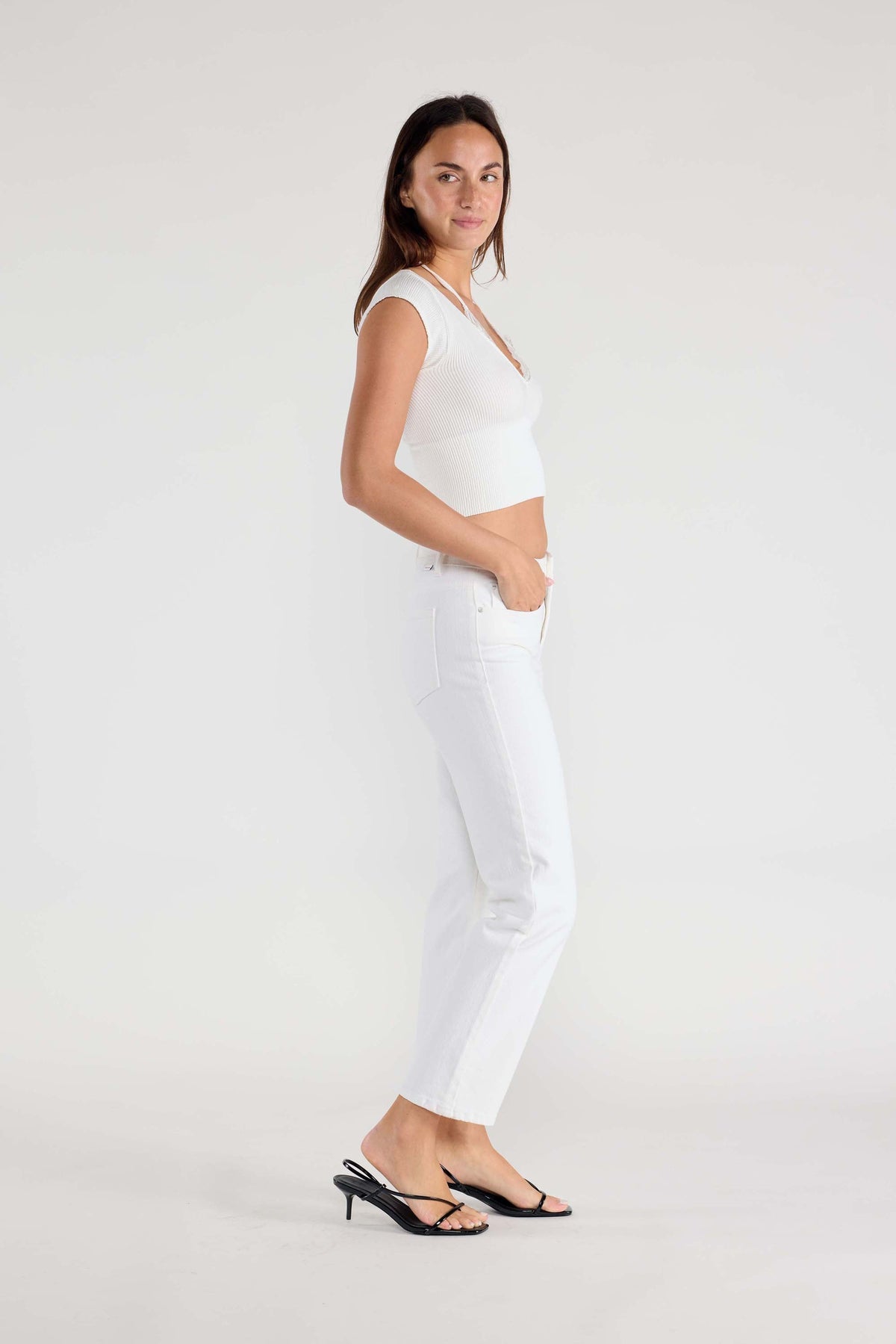 Basic White Straight Jeans Regular Hem