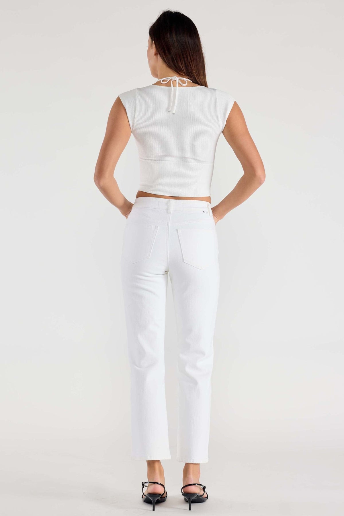 Basic White Straight Jeans Regular Hem