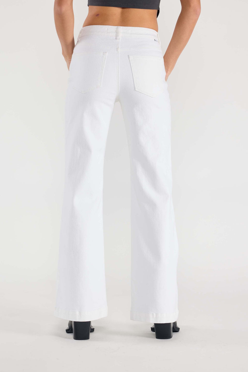 32.5 Inseam Basic White Wide Jeans