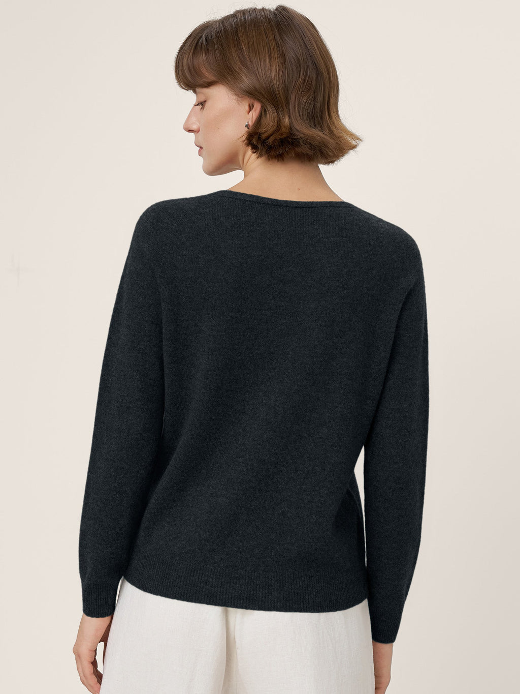 Premium Cashmere Blend Hand-Finished Seamless V-Neck Sweater SURI