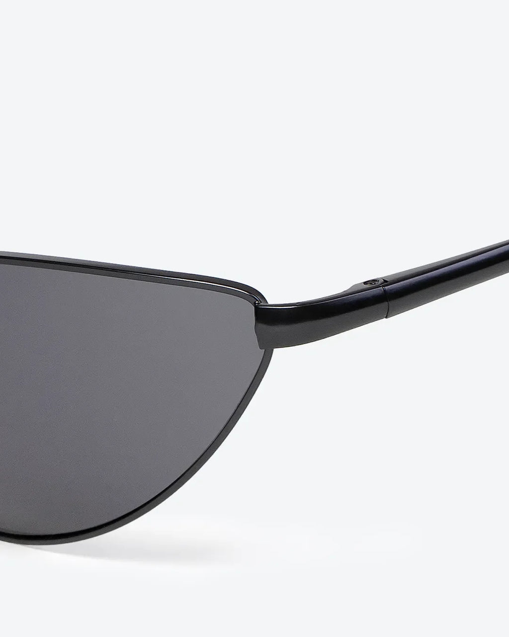 SVELTE - Black Polarized Lenses, Satin Black Frame