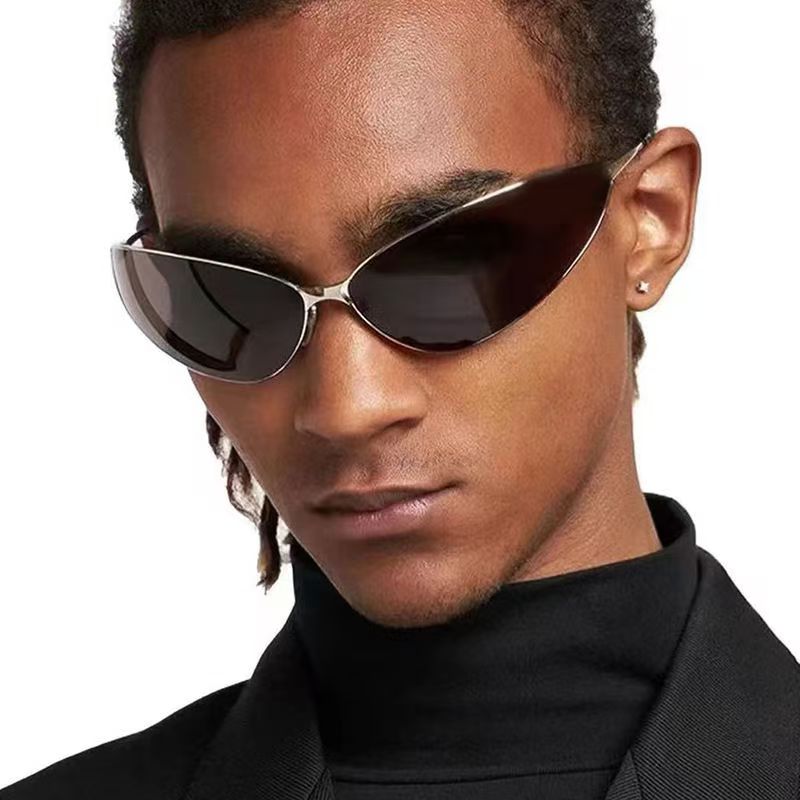 SVELTE - Black Polarized Lenses, Satin Black Frame
