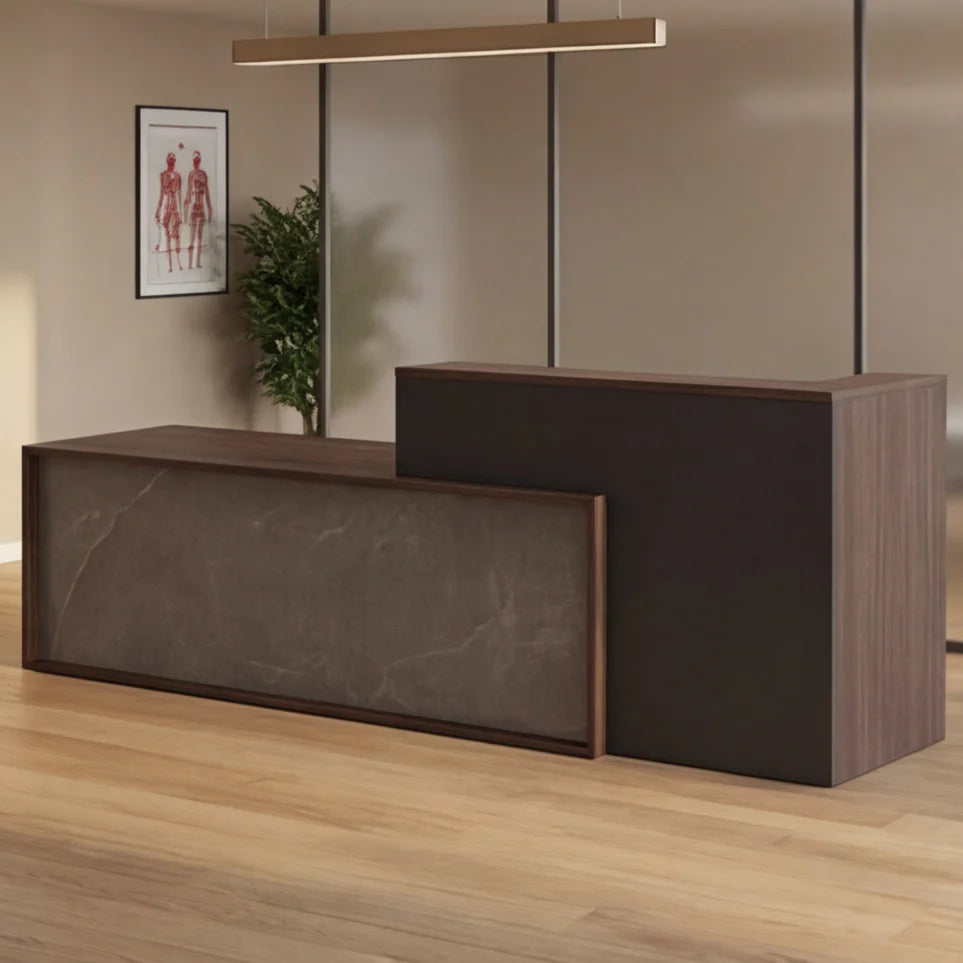 Vicente · Front Reception Desk