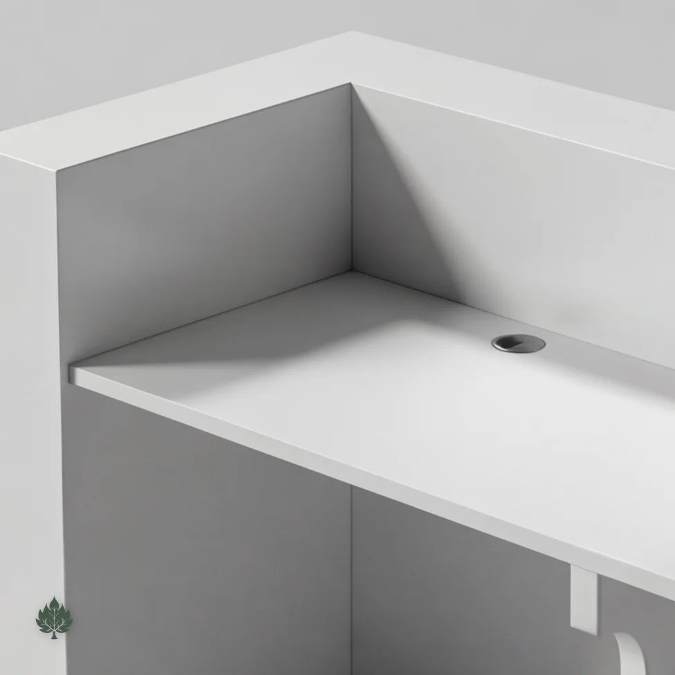 Aisha · Front Reception Desk