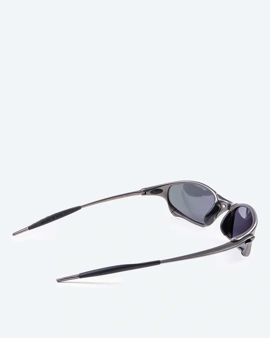 PHANTOM - Sapphire Polarized Lenses, Carbon Frame