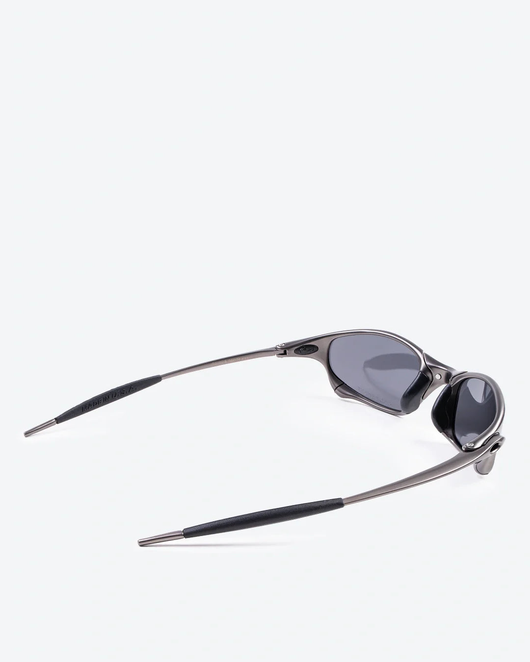 PHANTOM - Black Polarized Lenses, Carbon Frame