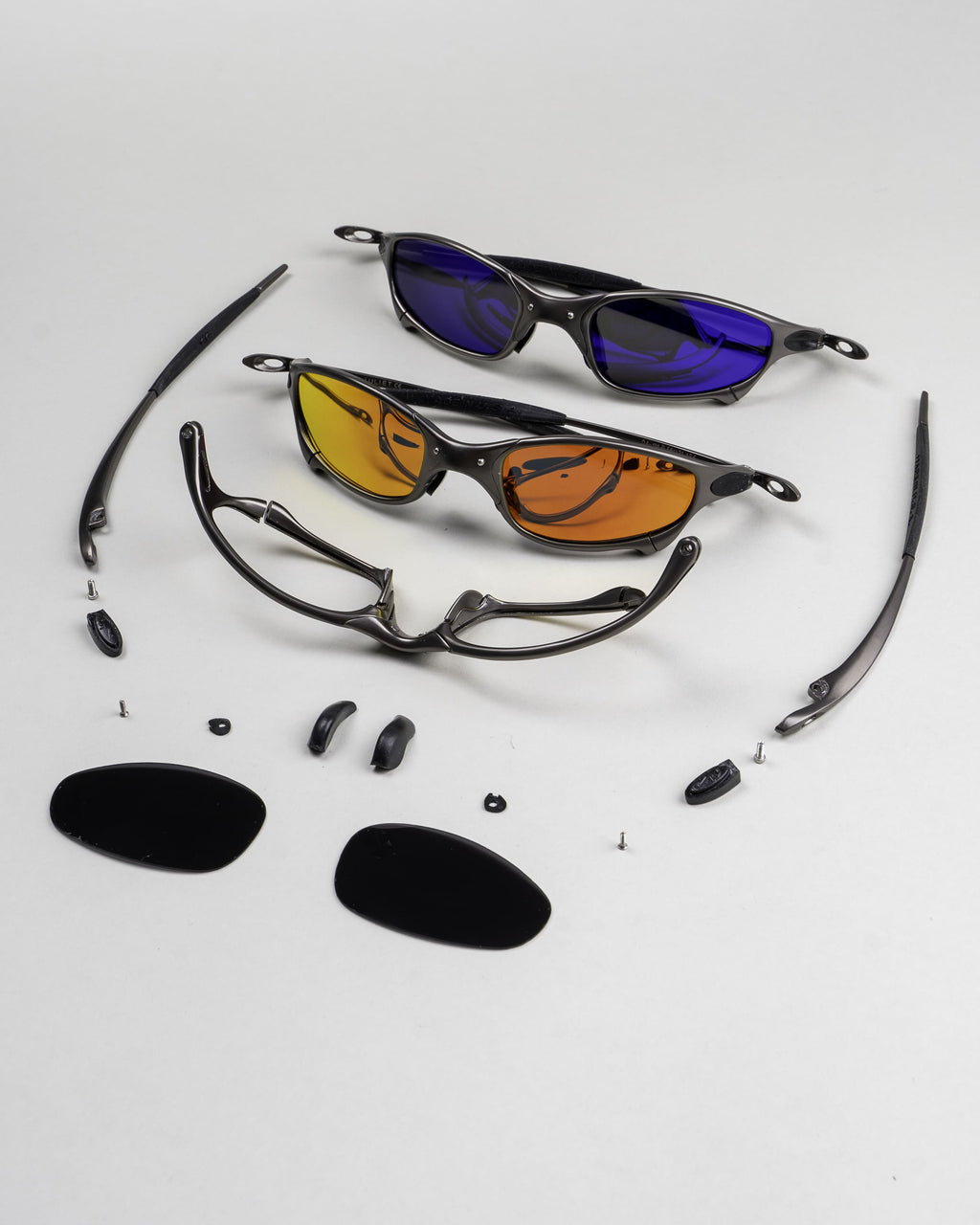 PHANTOM - Ruby Polarized Lenses, Carbon Frame
