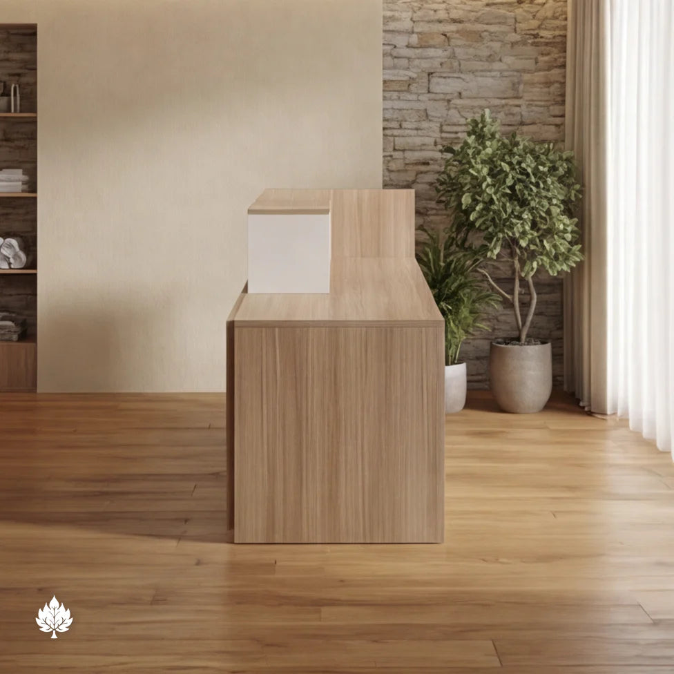 Maximilian · Front Lobby Desk
