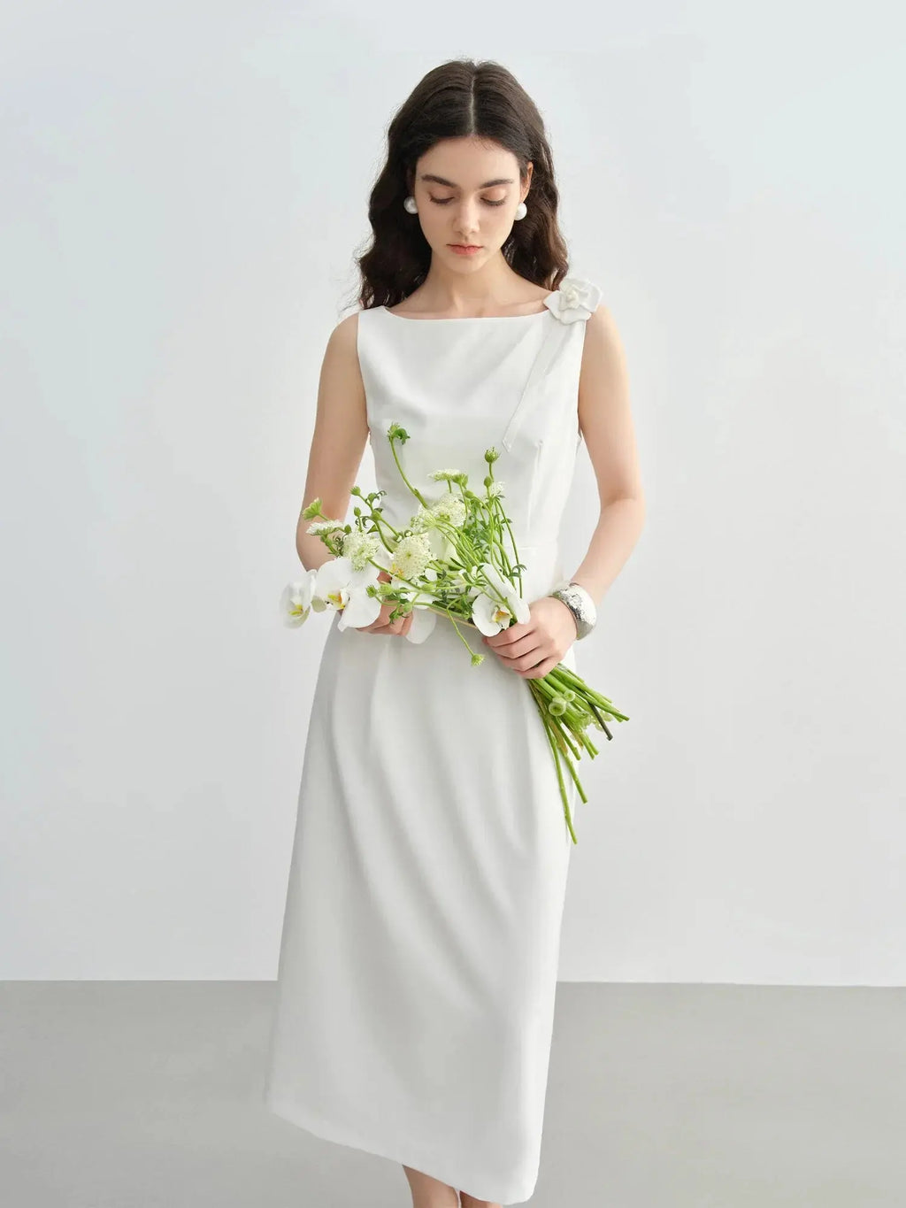 Plus Size Choker Vest Dress with Floral Brooch