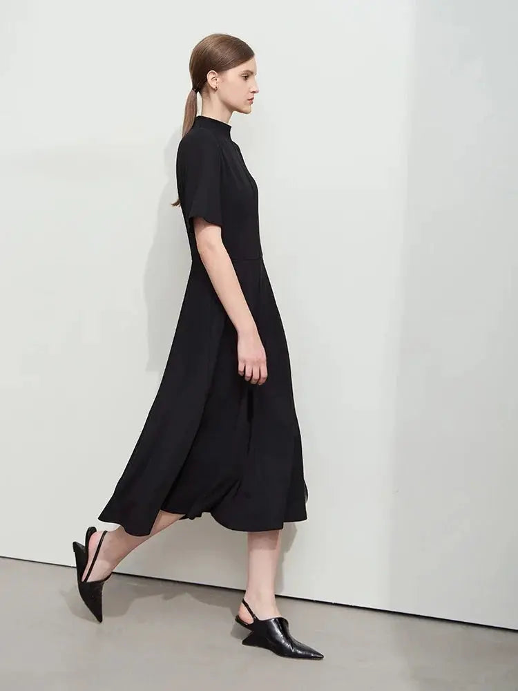 Elegant Autumn Short-Sleeve Drape Dress