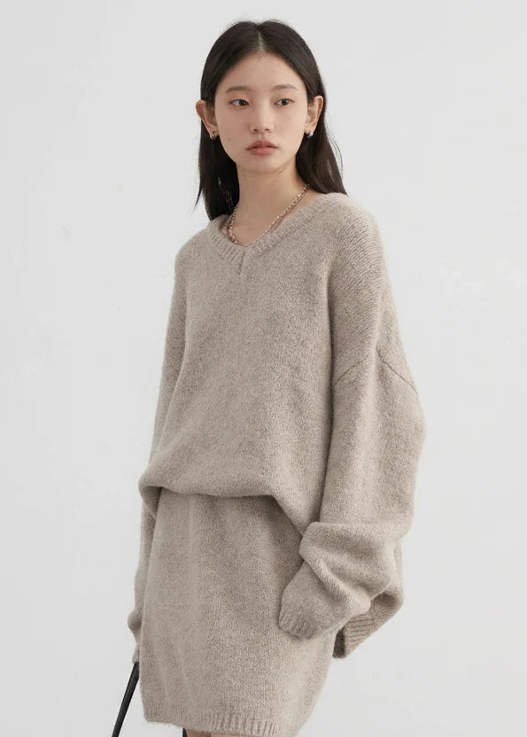 V-Neck Sweater & Mini Skirt Set 2-Piece Knit Outfit