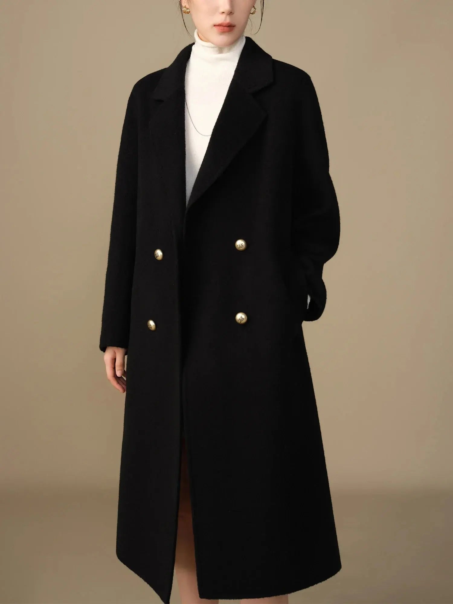 Luxury Casual Textured Woolen Coat with Fur Detail