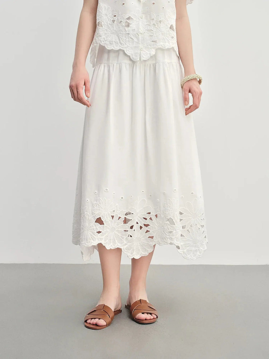 Plus-Size Elegant Cut-Out Embroidery Skirt and Blouse Set