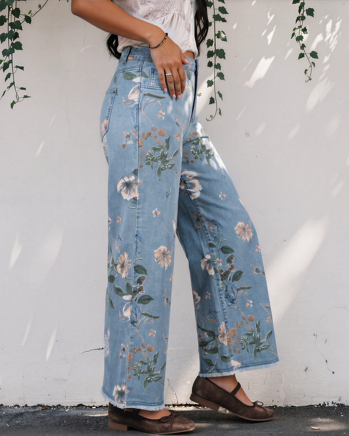 Kinsley Retro Floral Print Frayed Hem Shift Jeans