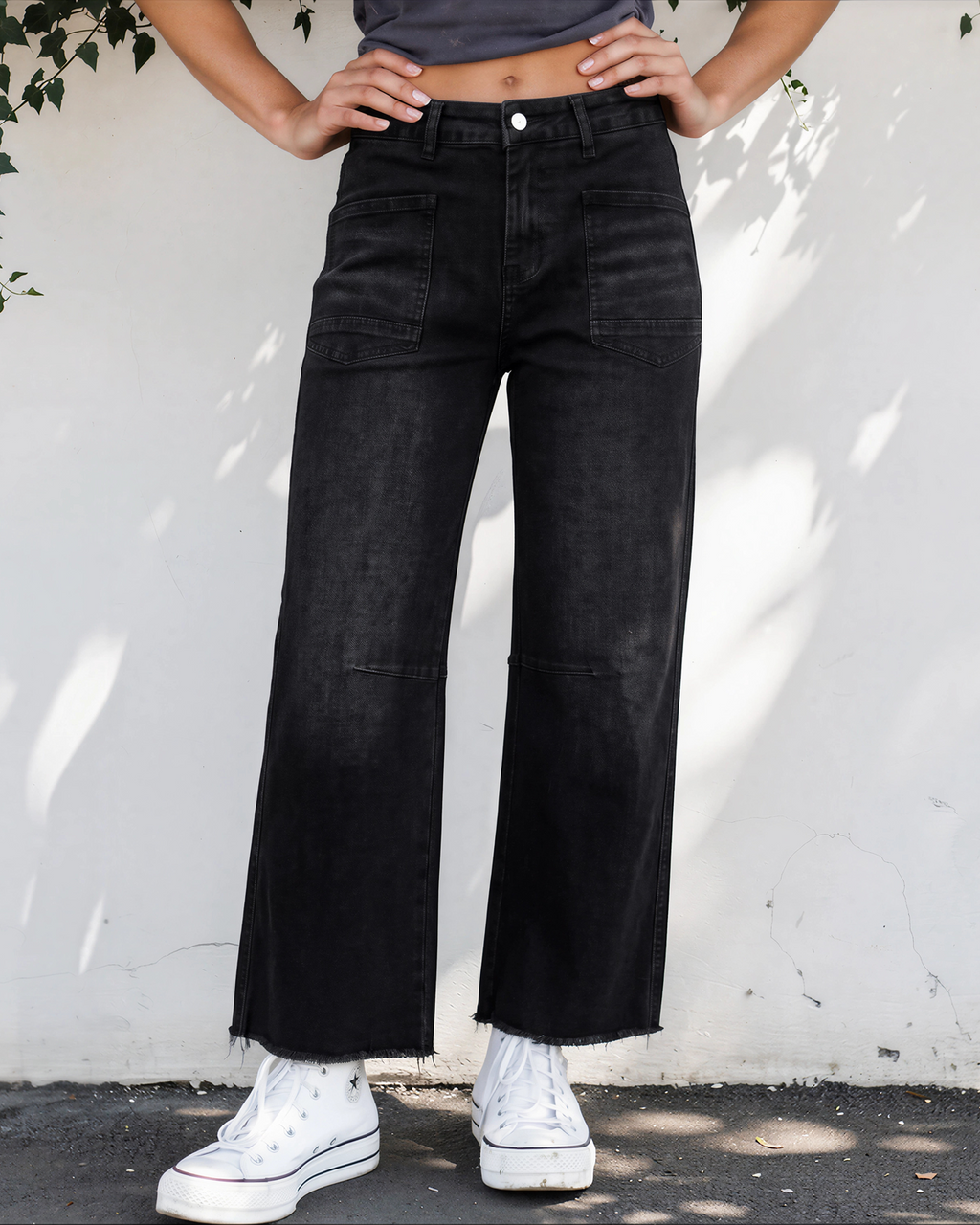 Daphne Frayed Cropped Barrel Jeans