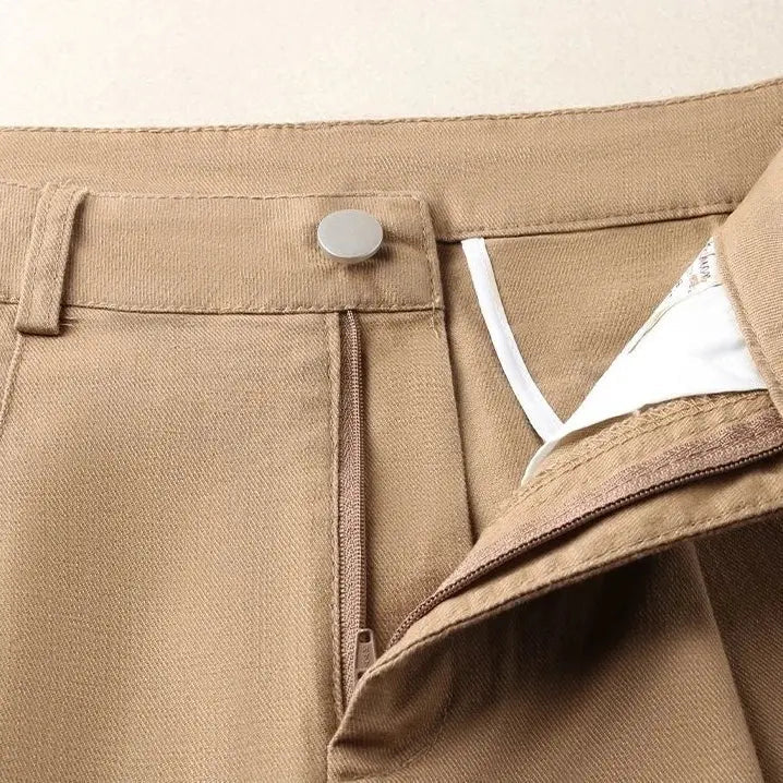 Structured Cotton Shorts: Straight-Leg Style with Belt