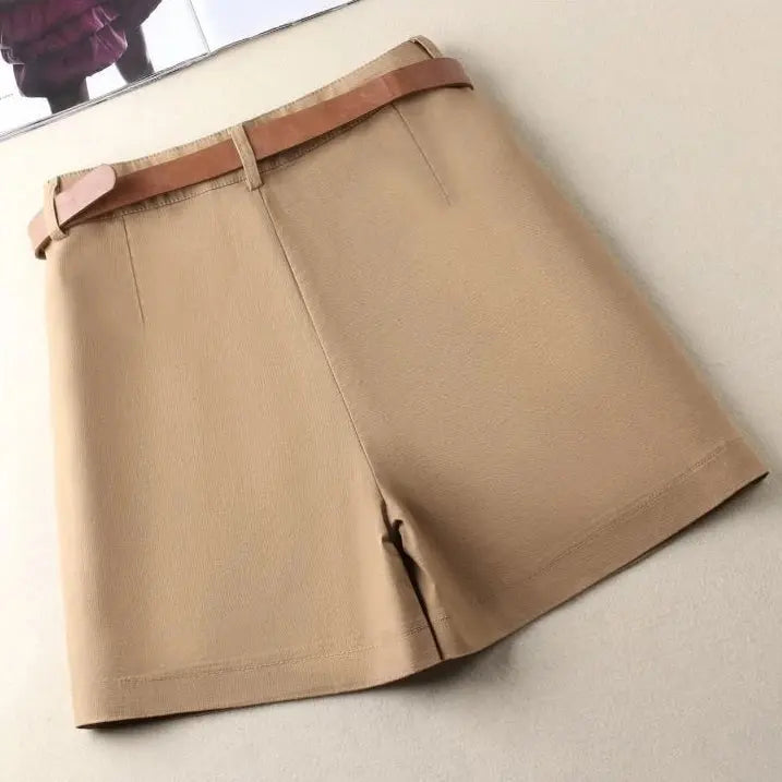 Structured Cotton Shorts: Straight-Leg Style with Belt