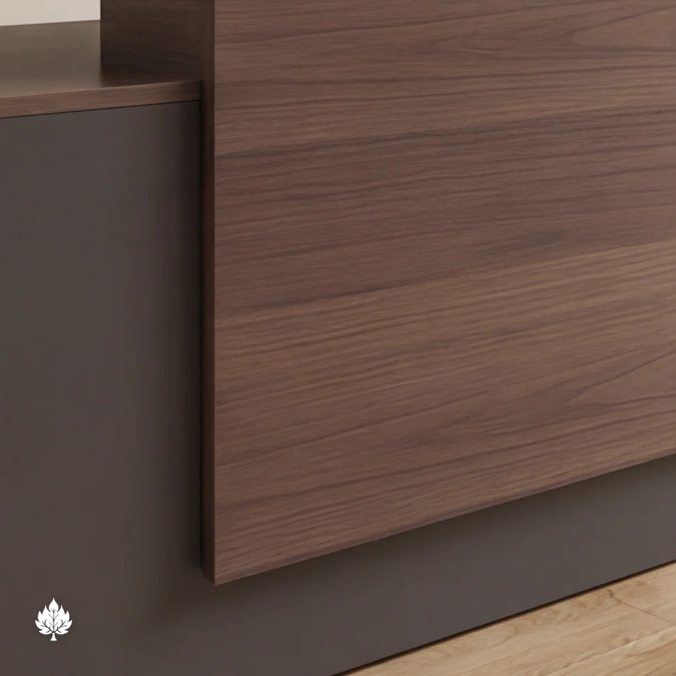 Taviel · Front Reception Desk