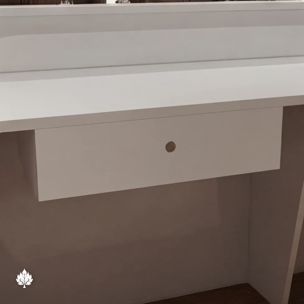 Clarence · Front Reception Desk