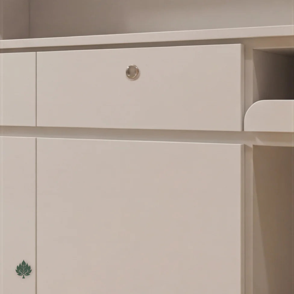 Kyvian · Front Reception Desk